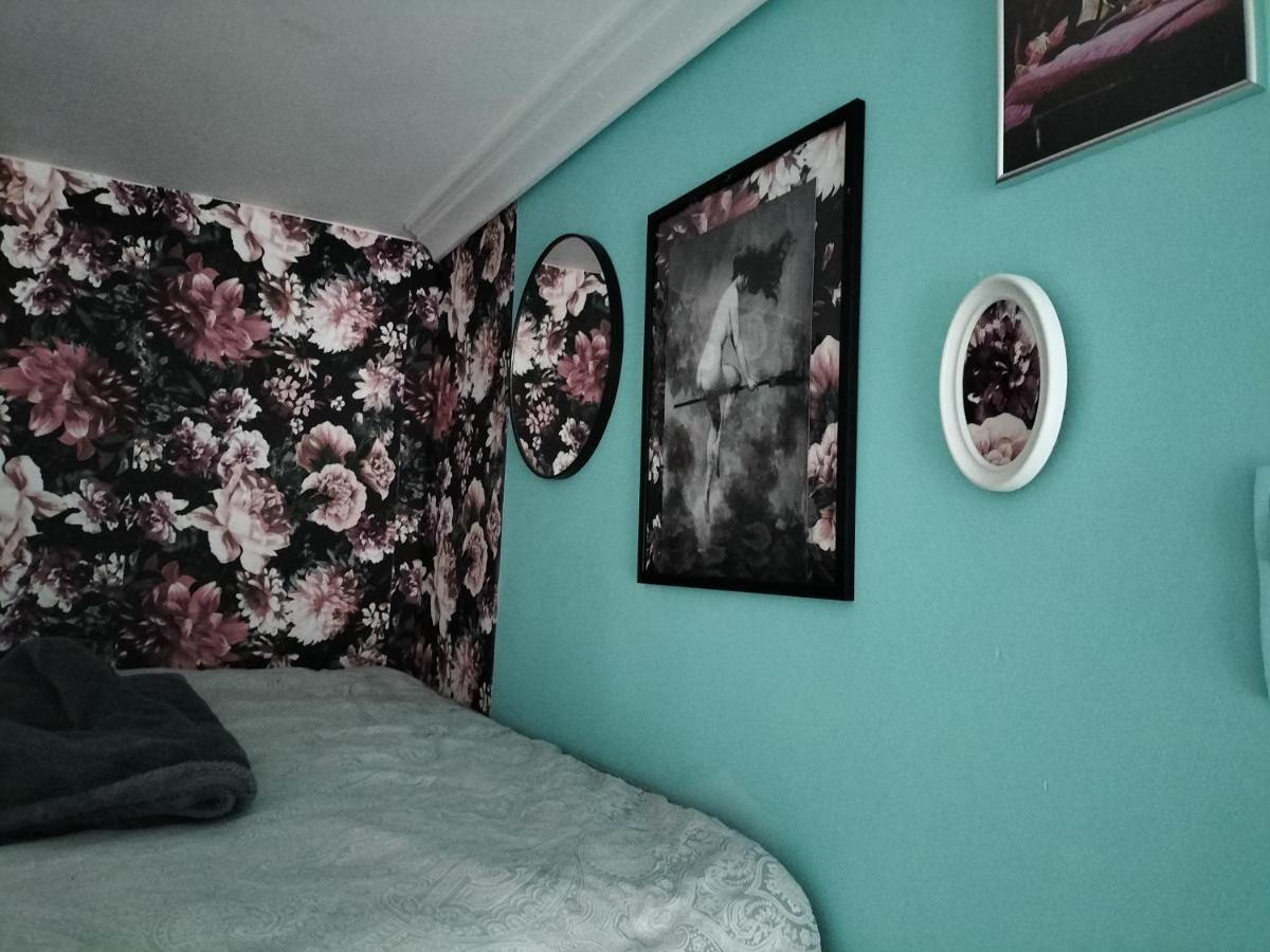 Bed and Breakfast Dobranoc Łódź Esterno foto